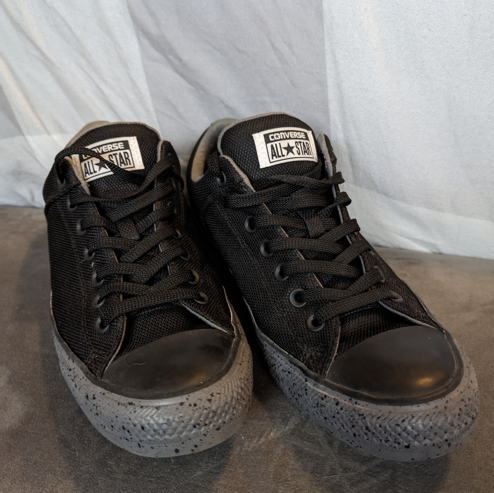 Low top Converse